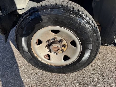 Used 2009 Ford F350 XL image 25