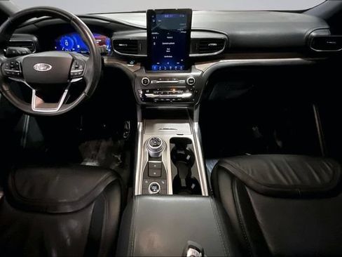Used 2020 Ford Explorer Platinum w/ Premium Technology Package AWD/4WD image 16