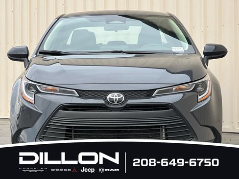 Used 2025 Toyota Corolla LE FWD image 9