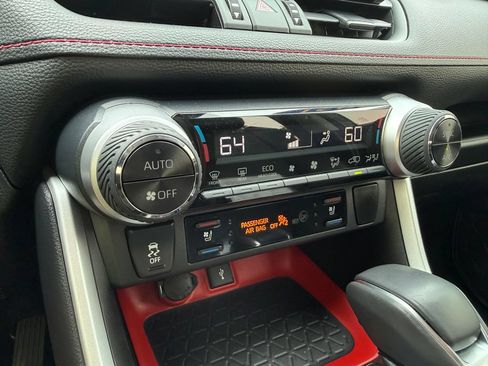Used 2021 Toyota RAV4 TRD Off-Road w/ TRD Off-Road Weather Package AWD/4WD image 28