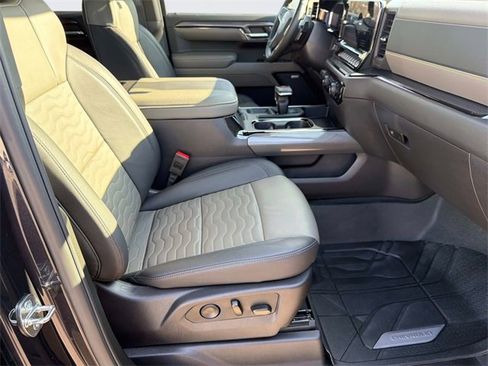 Used 2024 Chevrolet Silverado 1500 ZR2 w/ Technology Package image 23