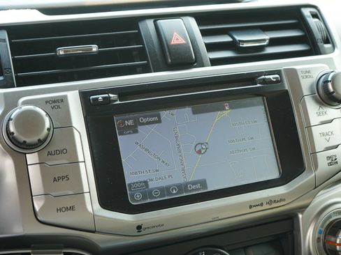 Used 2018 Toyota 4Runner SR5 Premium AWD/4WD image 19