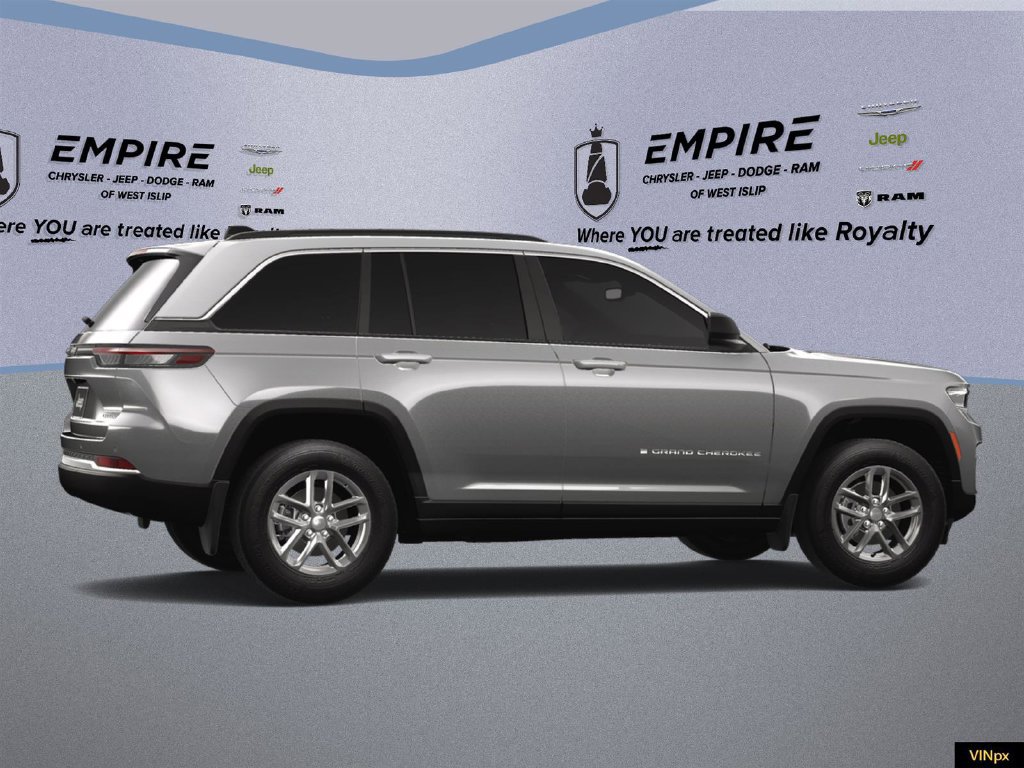 Used 2025 Jeep Grand Cherokee Laredo X w/ Luxury Tech Group I AWD/4WD image 16