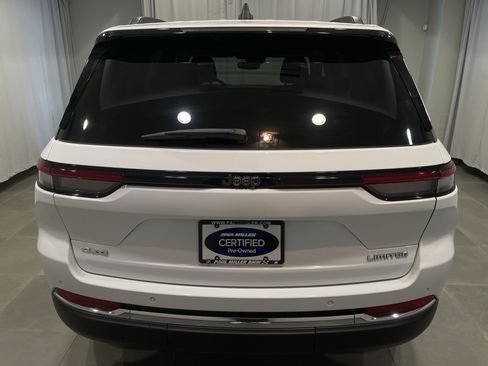 Used 2022 Jeep Grand Cherokee Limited image 5