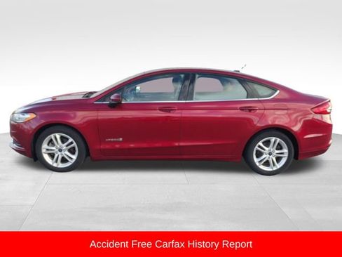 Used 2018 Ford Fusion SE image 4