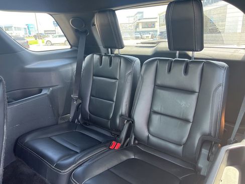 Used 2017 Ford Explorer Limited w/ Equipment Group 301A AWD/4WD image 12