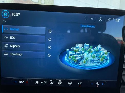 Used 2023 Ford Transit 350 XLT image 56