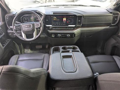 Used 2024 GMC Sierra 1500 SLT image 15