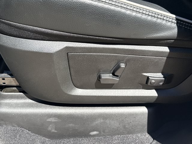 Used 2026 RAM 2500 Laramie AWD/4WD image 16