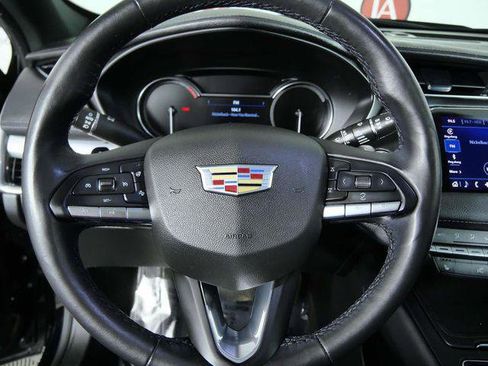 Used 2021 Cadillac XT4 Premium Luxury w/ Enhanced Visibility Package AWD/4WD image 23