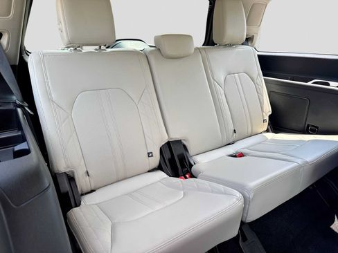 Used 2019 Ford Expedition Platinum AWD/4WD image 22