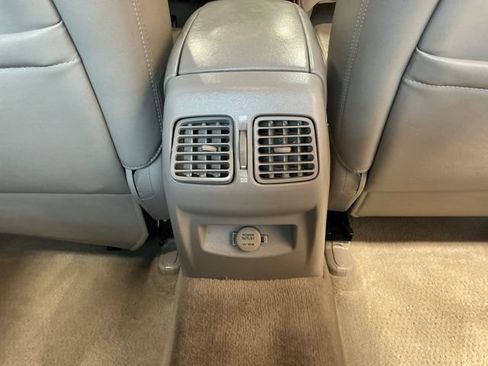 Used 2006 Hyundai Azera Limited FWD image 26