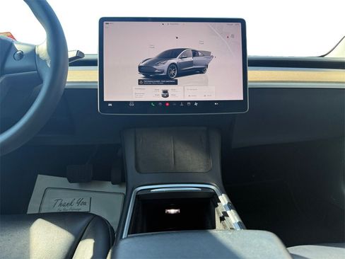 Used 2023 Tesla Model 3 Standard Range image 11