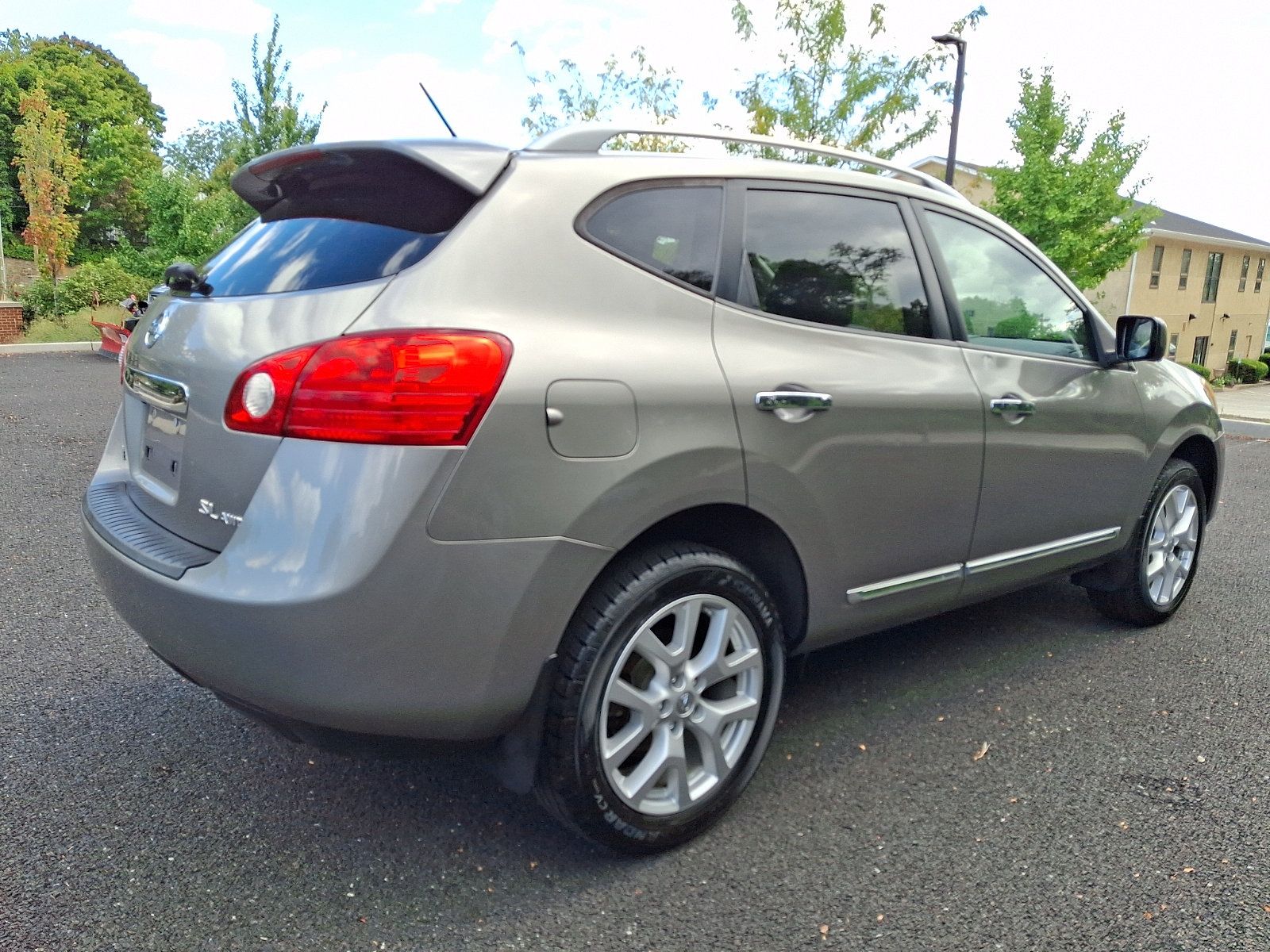 Used 2013 Nissan Rogue SL AWD/4WD image 6