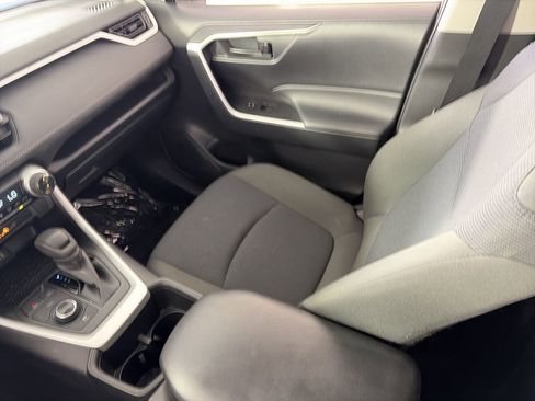 Used 2025 Toyota RAV4 LE AWD/4WD image 21