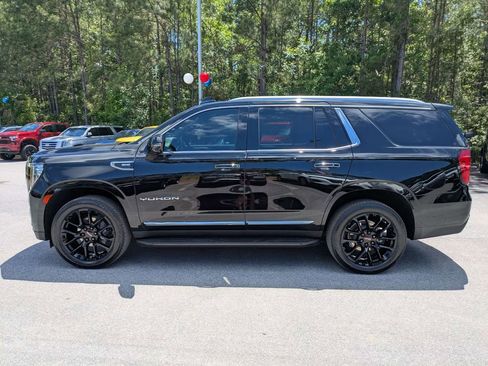 Used 2024 GMC Yukon SLT w/ SLT Luxury Package RWD image 7