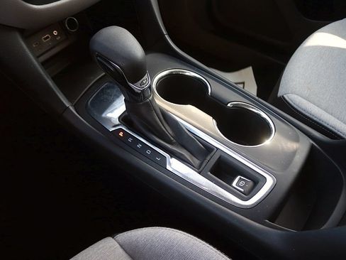 Used 2023 Chevrolet Equinox LT FWD image 21