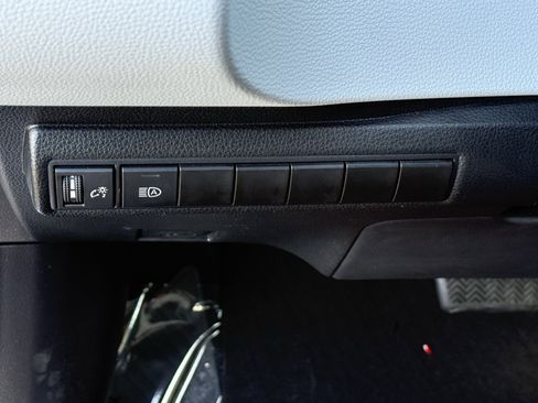 Used 2023 Toyota Corolla SE image 23