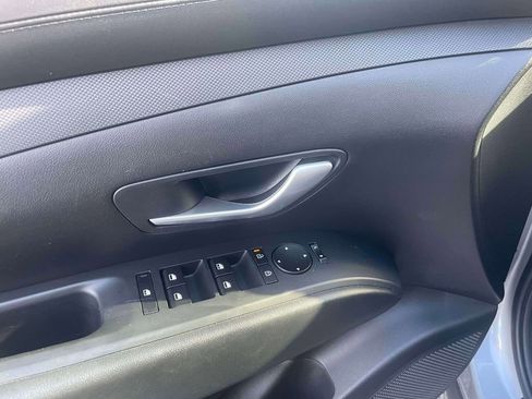 Certified 2025 Hyundai Tucson SE AWD/4WD image 16