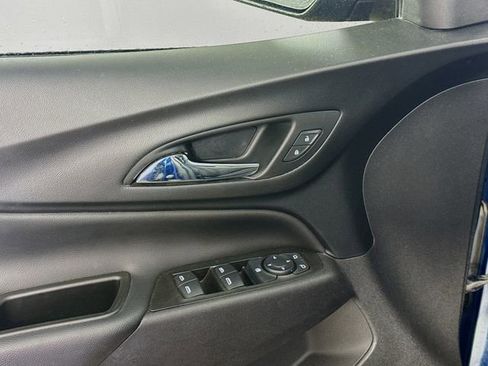 Used 2021 Chevrolet Equinox LT image 17