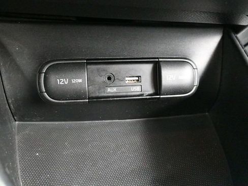 Used 2019 Kia Soul image 16