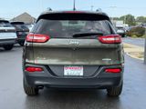 Used 2016 Jeep Cherokee Latitude w/ Comfort/Convenience Group image 5
