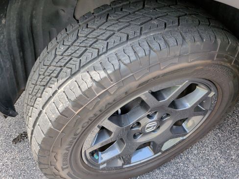 Used 2025 Honda Pilot TrailSport image 14