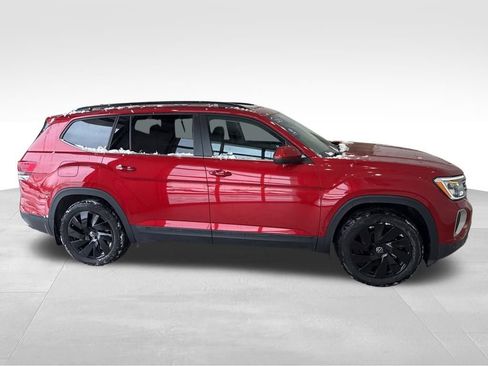 Used 2025 Volkswagen Atlas SE w/ Panoramic Sunroof Package image 8