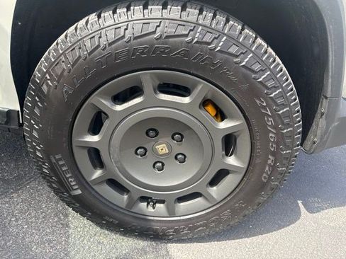 Used 2025 Rivian R1S Adventure AWD/4WD image 22