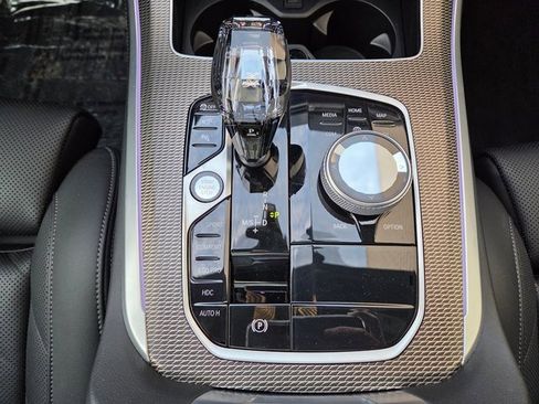 Used 2023 BMW X5 xDrive40i w/ Executive Package image 35