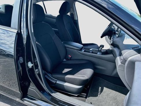 Used 2025 Nissan Sentra S FWD image 33