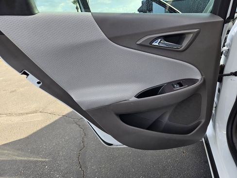 Used 2017 Chevrolet Malibu LT w/ Driver Confidence Package image 12