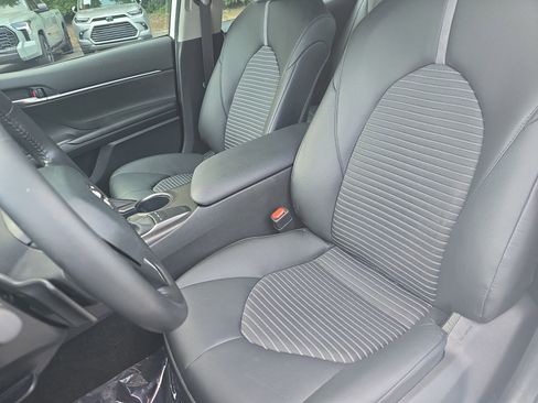 Used 2023 Toyota Camry SE FWD image 15