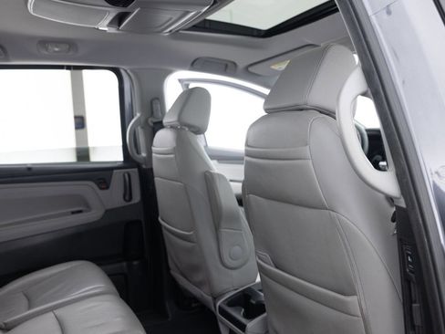Used 2019 Honda Odyssey EX-L image 30