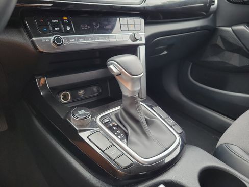 Used 2025 Kia Seltos S FWD image 26