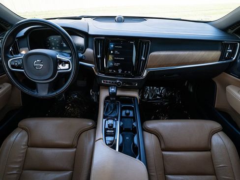 Used 2020 Volvo V90 T6 Inscription image 11