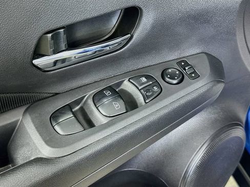 Used 2023 Nissan Kicks SV FWD image 18