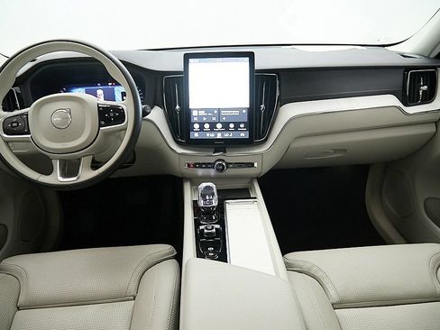Certified 2026 Volvo XC60 B5 Ultra AWD/4WD image 26
