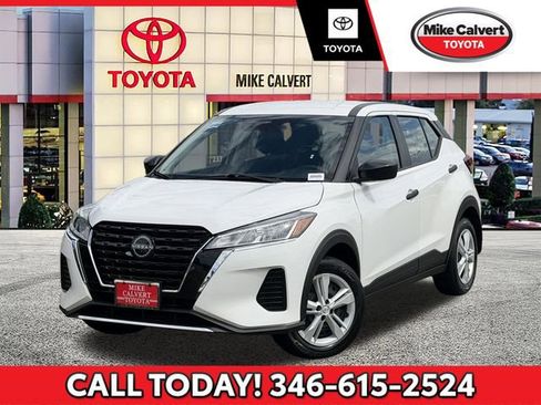 Used 2024 Nissan Kicks S FWD image 1