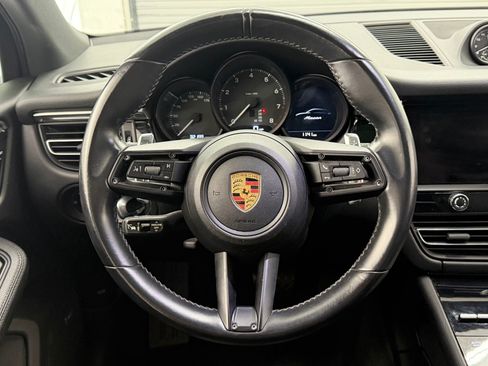 Used 2024 Porsche Macan AWD/4WD image 11