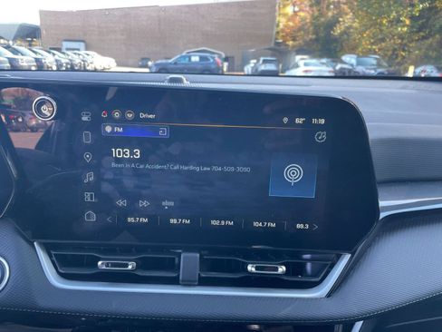 Used 2025 Chevrolet Equinox LT image 20