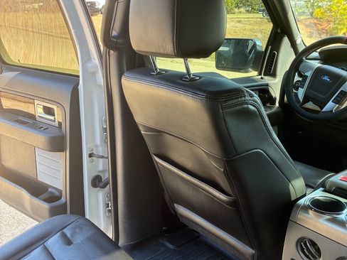 Used 2014 Ford F150 Platinum image 30