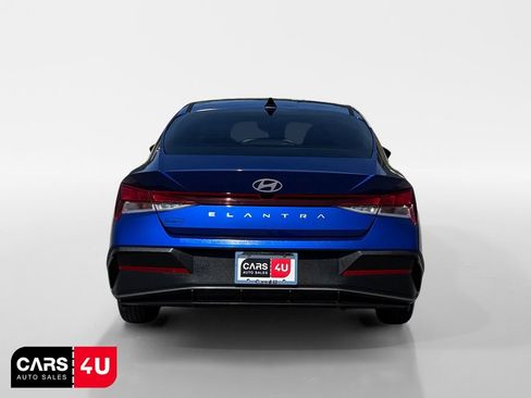 Used 2025 Hyundai Elantra SE FWD image 6
