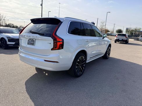 New 2026 Volvo XC90 T8 Plus image 6