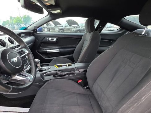 Used 2018 Ford Mustang Coupe w/ Equipment Group 101A RWD image 11