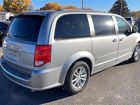 Used 2016 Dodge Grand Caravan SXT w/ Rear Park Assist Package image 2