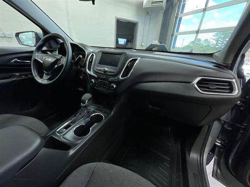 Used 2023 Chevrolet Equinox LT FWD image 33