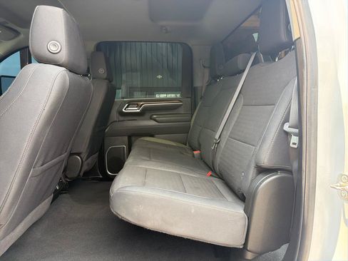 Used 2025 Chevrolet Silverado 2500 LT AWD/4WD image 15