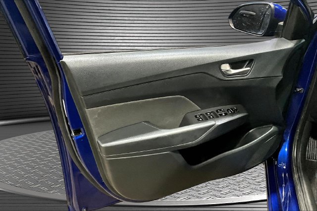 Used 2020 Hyundai Accent SE FWD image 18