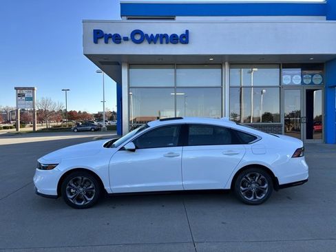 Certified 2025 Honda Accord EX-L image 8